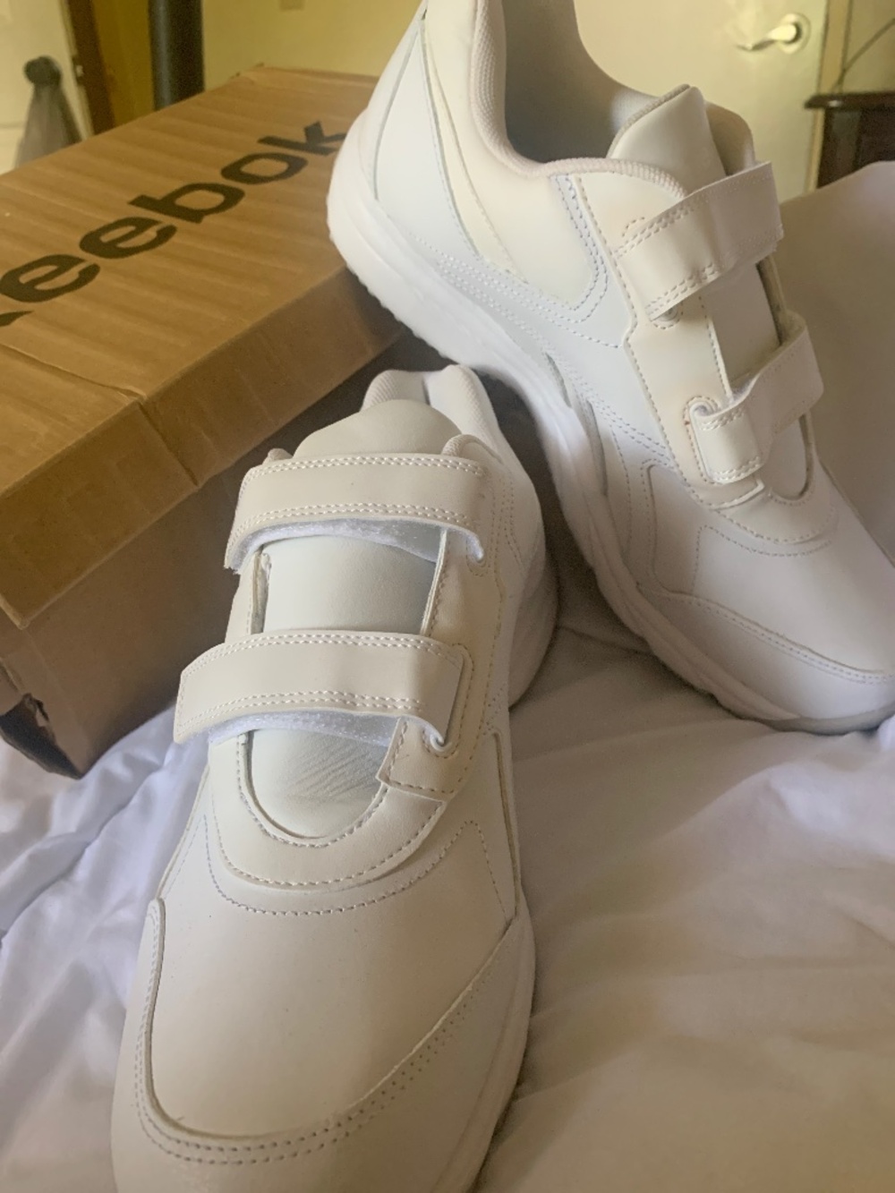Reebok work in cushion , New,  Duty, slip resistant, white, velcro, 11